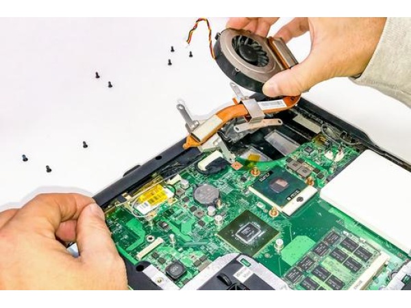 出張専門パソコン修理ビジネス「P-Redia」のFC募集！